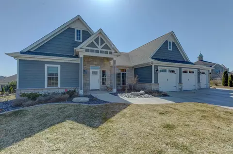 10583 Oakridge Ct, Saint John, IN 46373 photo 2