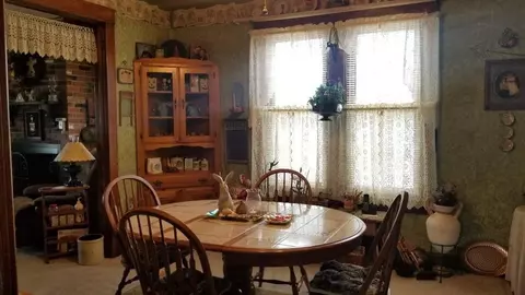 916 E St, La Porte, IN 46350 photo 10