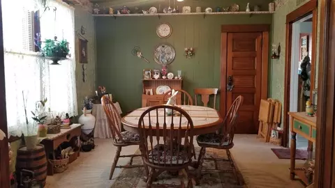 916 E St, La Porte, IN 46350 photo 9