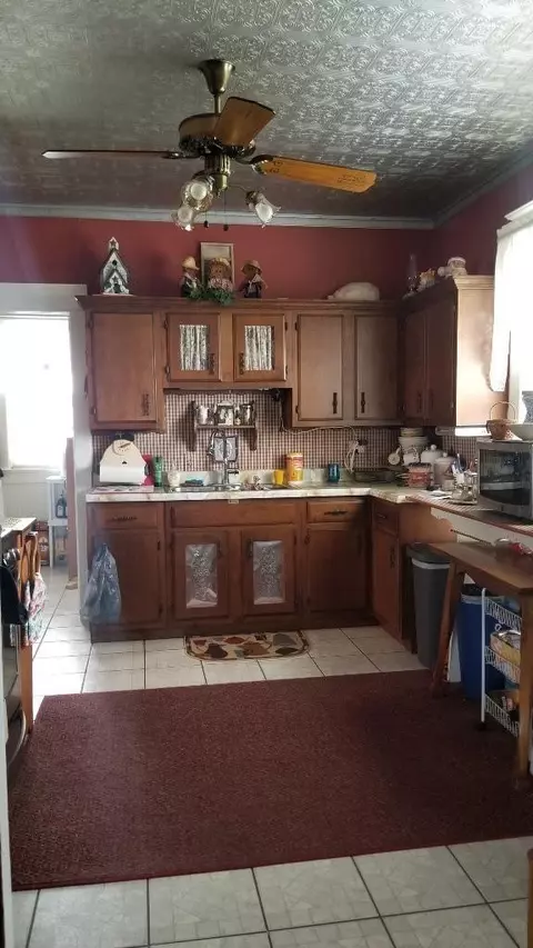 916 E St, La Porte, IN 46350 photo 12