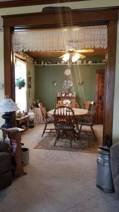 916 E St, La Porte, IN 46350 photo 8