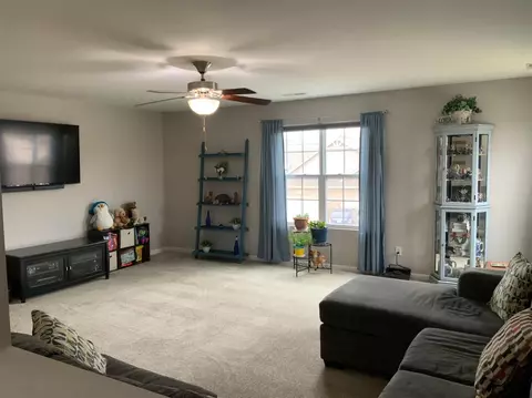 528 Clover Ln, Griffith, IN 46319 photo 6