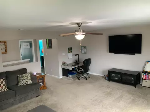 528 Clover Ln, Griffith, IN 46319 photo 7