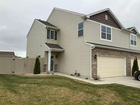 528 Clover Ln, Griffith, IN 46319 photo 1
