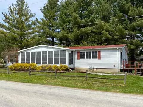 8242 E Mcclintic Rd, Syracuse, IN 46567 photo 1