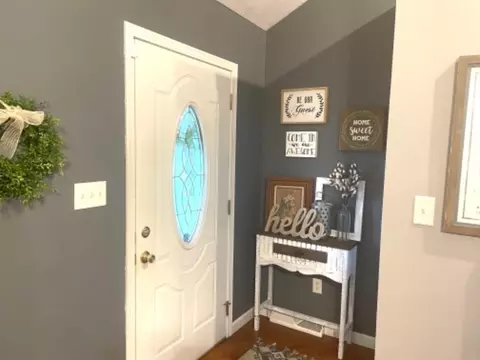 13371 N Oriole Dr, Wheatfield, IN 46392 photo 3