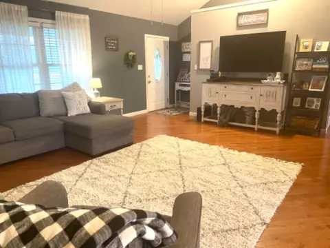 13371 N Oriole Dr, Wheatfield, IN 46392 photo 5