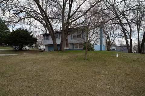 4845 E 1047, De Motte, IN 46310 photo 4