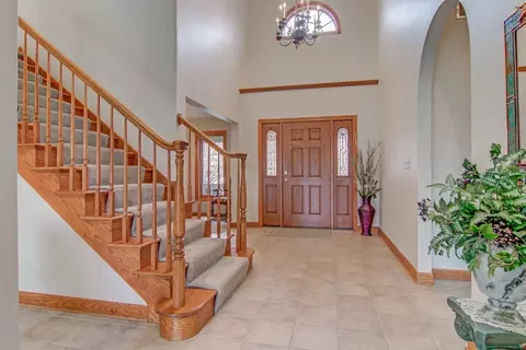 1126 Cornwallis Ln, Munster, IN 46321 photo 3
