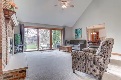 1126 Cornwallis Ln, Munster, IN 46321 photo 6