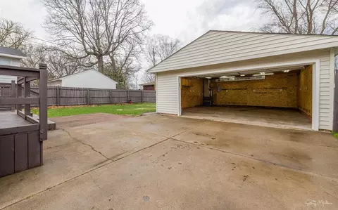1006 E Oak St, Griffith, IN 46319 photo 15