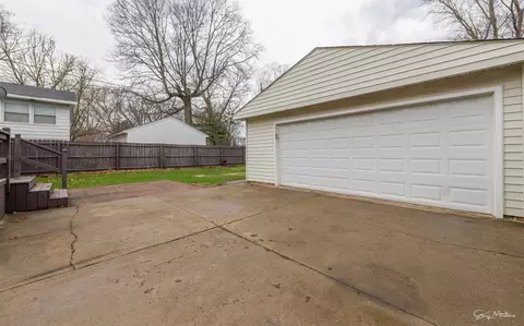 1006 E Oak St, Griffith, IN 46319 photo 14