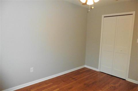 9306 Walnut Dr, Munster, IN 46321 photo 27