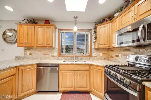 9214 Maple Ct, Saint John, IN 46373 photo 8