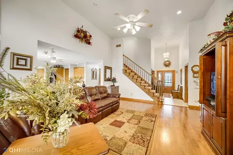 9214 Maple Ct, Saint John, IN 46373 photo 7
