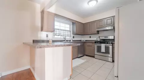 947 Apache Ct, Crown Point, IN 46307 photo 12