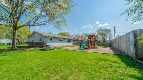 947 Apache Ct, Crown Point, IN 46307 photo 7