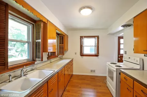 8630 Maple Ave, Gary, IN 46403 photo 7