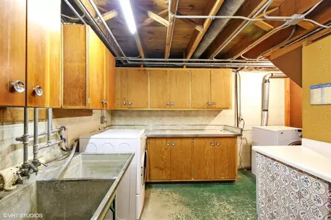 8630 Maple Ave, Gary, IN 46403 photo 14
