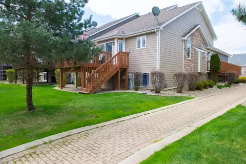 2339 Legend Cir, Chesterton, IN 46304 photo 3