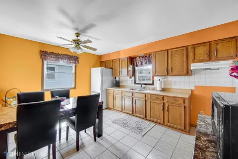 534 N Colfax St, Griffith, IN 46319 photo 4