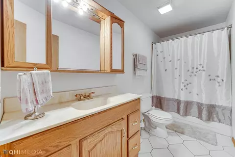 534 N Colfax St, Griffith, IN 46319 photo 5