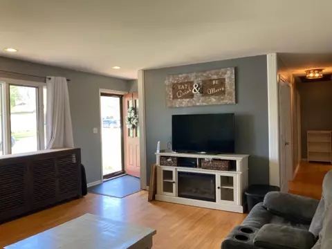 105 Pine St, Lowell, IN 46356 photo 6