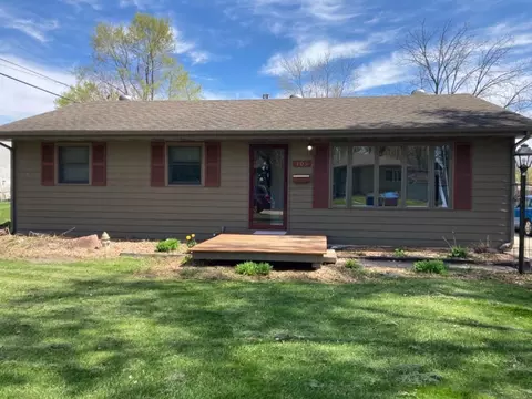 105 Pine St, Lowell, IN 46356 photo 1