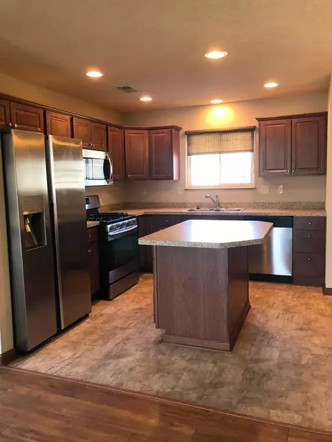 3809 Windslow Dr, Valparaiso, IN 46383 photo 6