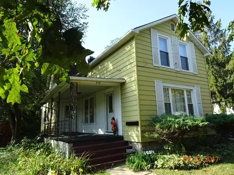 515 E North St, Crown Point, IN 46307 photo 1