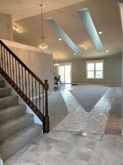 2812 W West Wind Dr, Valparaiso, IN 46385 photo 4