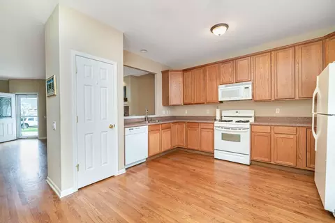 530 Cochran Dr, Crown Point, IN 46307 photo 8