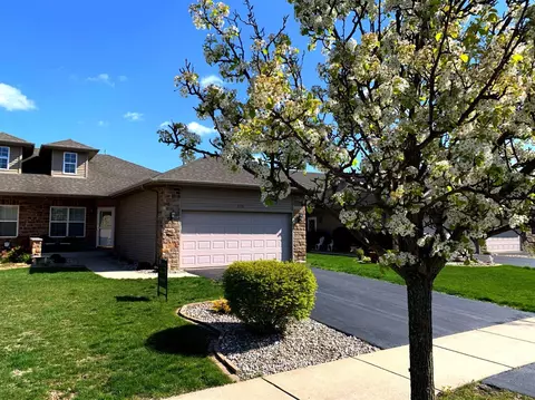 530 Cochran Dr, Crown Point, IN 46307 photo 2