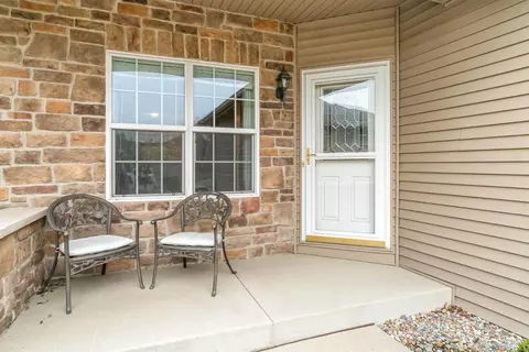 530 Cochran Dr, Crown Point, IN 46307 photo 3