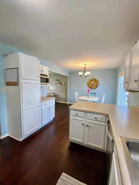796 Cove Cir, Porter, IN 46304 photo 10