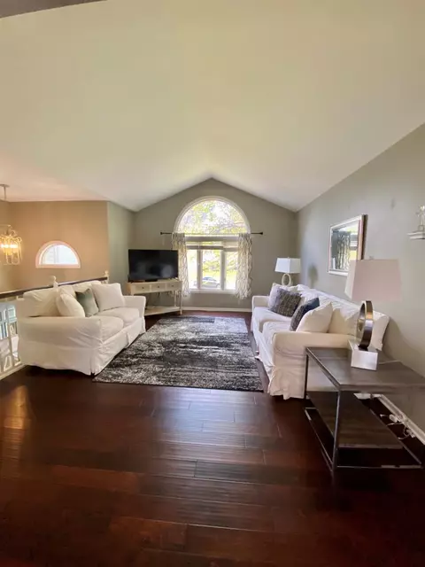 796 Cove Cir, Porter, IN 46304 photo 4