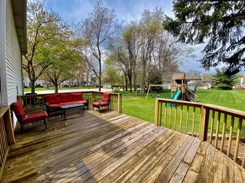 796 Cove Cir, Porter, IN 46304 photo 37