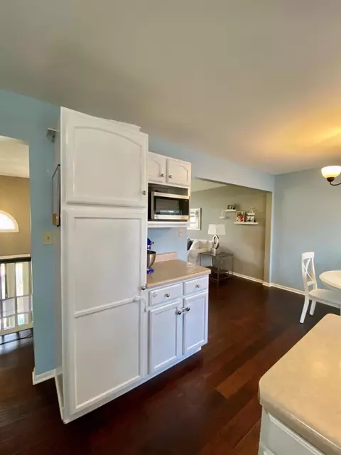 796 Cove Cir, Porter, IN 46304 photo 11
