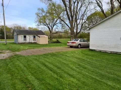 701 E Beaver St, Morocco, IN 47963 photo 4