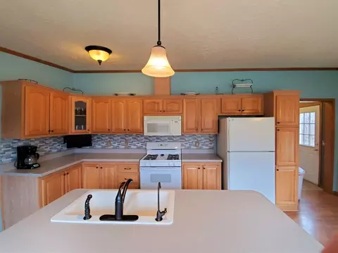 11423 N 215, De Motte, IN 46310 photo 9