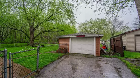 1743 W 46th Ave, Griffith, IN 46319 photo 13