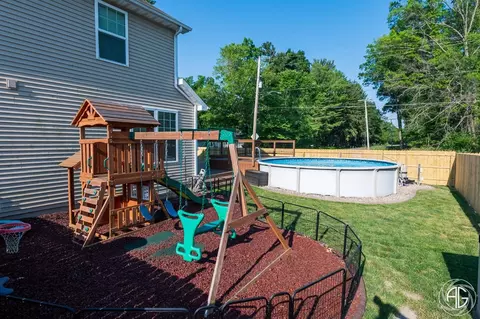 597 Pinecrest Dr, Porter, IN 46304 photo 26
