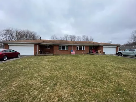 1106-1108 Pam Dr, Chesterton, IN 46304 photo 1