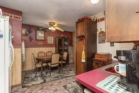 8 Lincoln St, Porter, IN 46304 photo 6