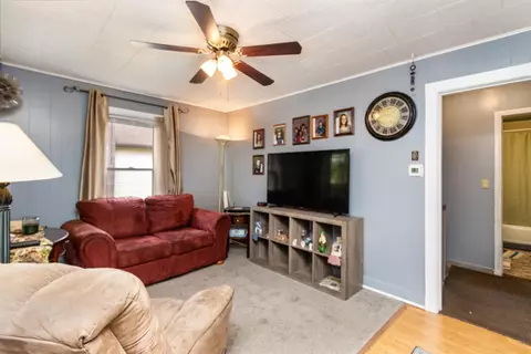 8 Lincoln St, Porter, IN 46304 photo 3