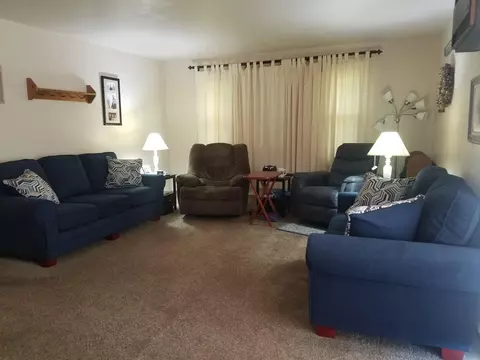 307 Apache Ln, Lowell, IN 46356 photo 4