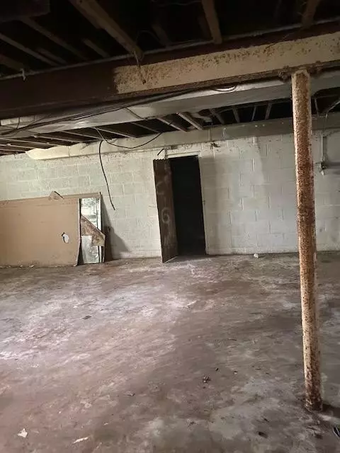 1029 Utah St, Gary, IN 46403 photo 9