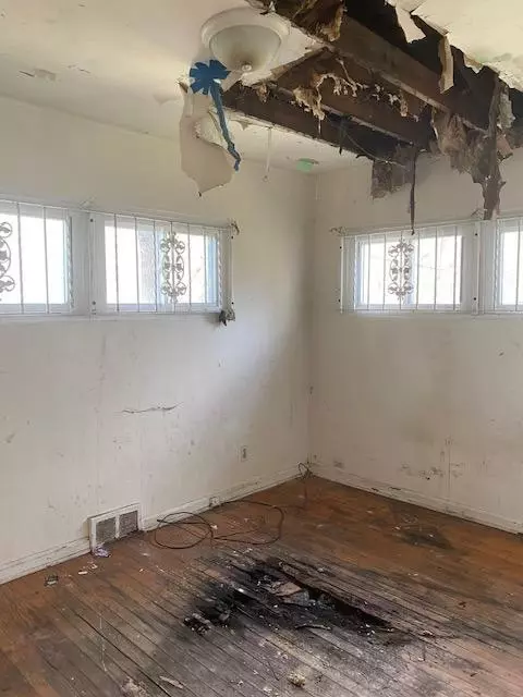 1029 Utah St, Gary, IN 46403 photo 5