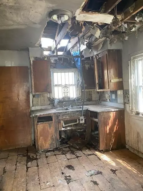 1029 Utah St, Gary, IN 46403 photo 7