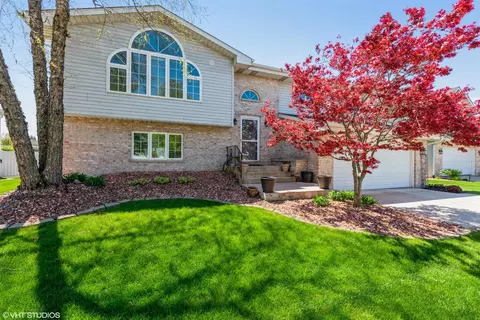 1531 Krame Dr, Crown Point, IN 46307 photo 1